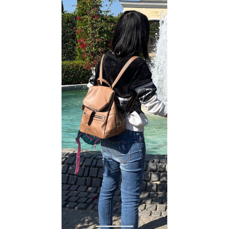 เป้หนัง Viera by Ragazze สีน้ำตาลอ่อน มือสอง