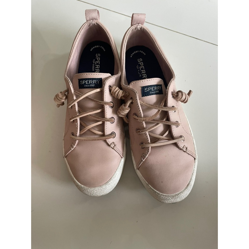 ส่งต่อรองเท้า sperry