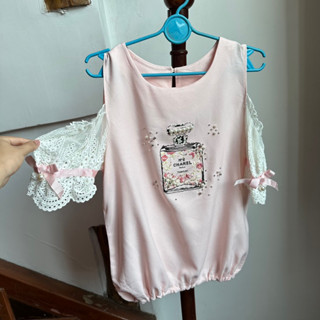 เสื้อเว้าไหล่สีชมพู จั๊มเอว สวยน่ารักหวานสไตล์คุณหนู