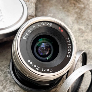 Carl Zeiss Biogon 28mm 1:2.8 T*