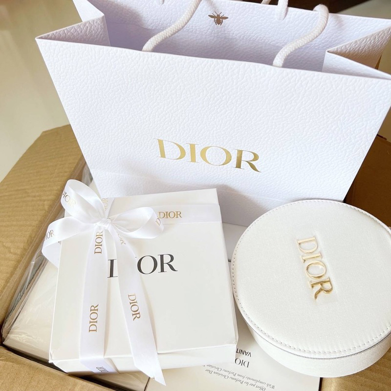 Dior Vanity Bag กระเป๋าทรงกลมพร้อมกระจก มีกล่องครบ