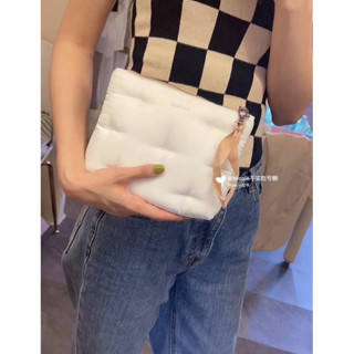Lamer Bag สีขาว นุ๊ม นู่มมมมม