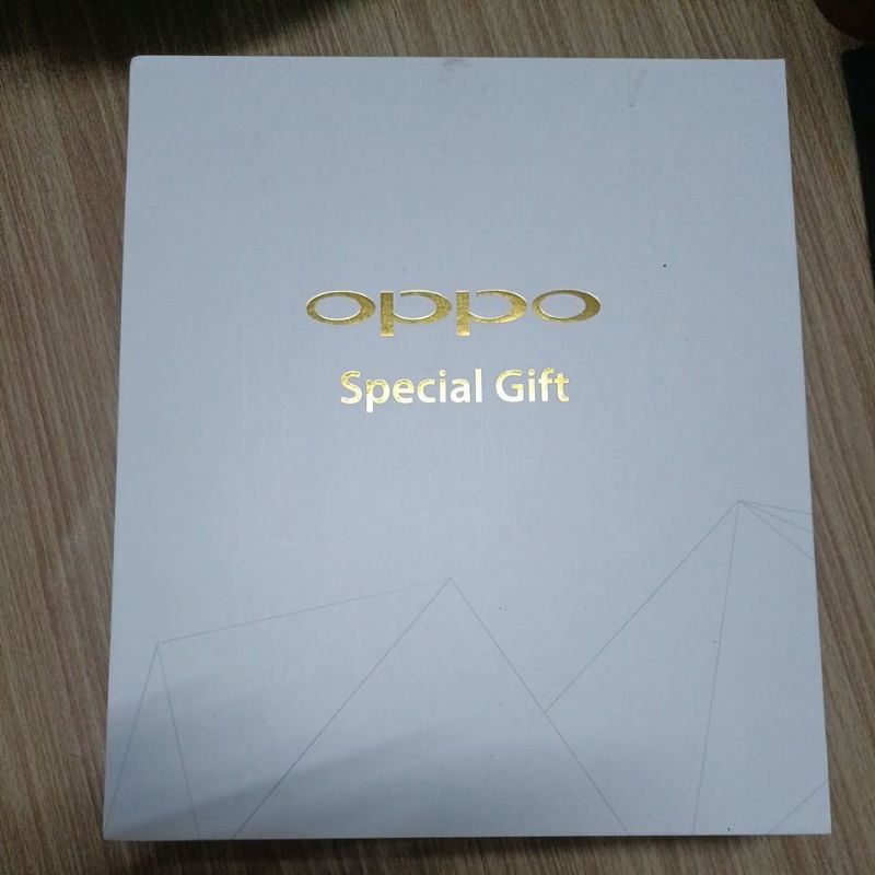 OPPO special gift box set