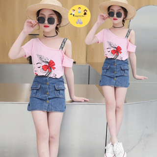 (พร้อมส่ง) ชุดเซตแฟชั่นเกาหลีเสื้อยืดสีชมพูเซ็กซี่ พร้อมกระโปรงยีนส์ขาสั้น