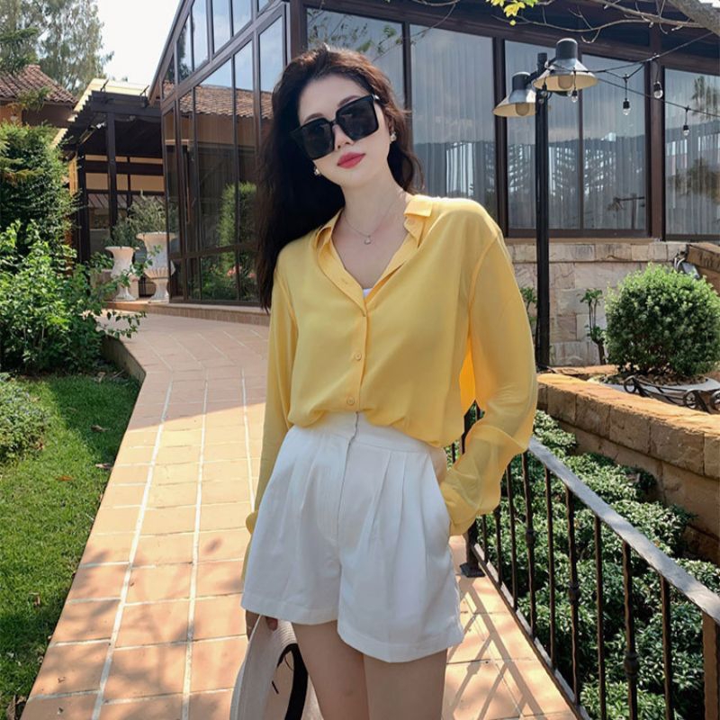 เสื้อเชิ้ตผู้หญิงแขนยาว shirt yellow สีเหลืองพาสเทล ผ้าไหมอิตาลี สวมใส่สบาย เหมาะกับอากาศประเทศไทย