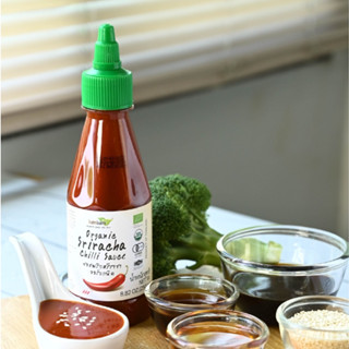 ซอสพริก ซอสพริกศรีราชา ออแกนิค ตรา LUMLUM Organic Sriracha Chilli Sauce 250 กรัม