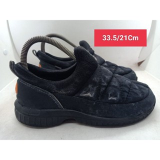 Size 33.5 ยาว 21 รองเท้ามือสอง เด็กเล็ก เด็กโต ผู้หญิงเท้าเล็ก  ผ้าใบ  แฟชั่น ลำลอง เที่ยว