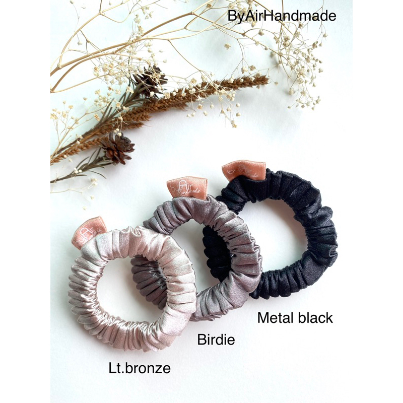 SCRUNCHIES ยางมัดผมโดนัท 2ชิ้น ขนาดเล็ก size S ผ้าซาตินเนื้อดีสวยหรู