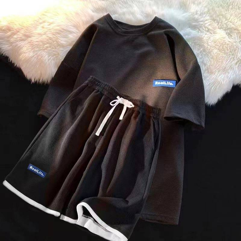 พร้อมส่ง (เสื้อ + กางเกงขาสั้น) คอกลม ผู้ชาย สไตค์ เกาหลี