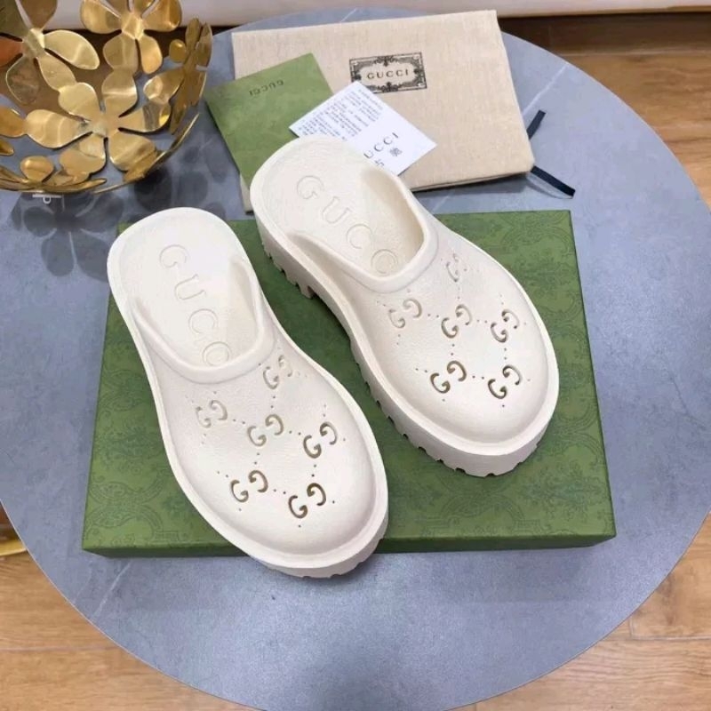 พร้อมส่ง  Gucci  size 41 รองเท้าผู้หญิงส้นตึก รุ่นใหม่ล่าสุดเทียบแท้ อุปกรณ์ครบเซ็ต