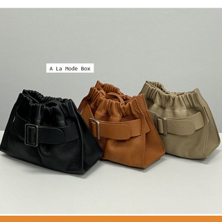 ออริ กระเป๋า Square Soft buckled shoulder bag หนังแท้ Boyy