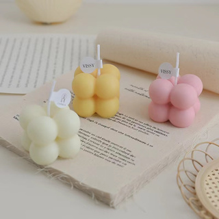 O•urHome [พร้อมส่ง] เทียนหอมลูกบาศก์รูบิค candle ของขวัญเล็ก ๆ ที่สร้างสรรค์ ของตกแต่งบ้านแฮนด์เมด อุปกรณ์ประกอบฉากภาพ