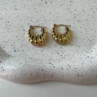 Adoreofficial.bkk | Croissant gold earring