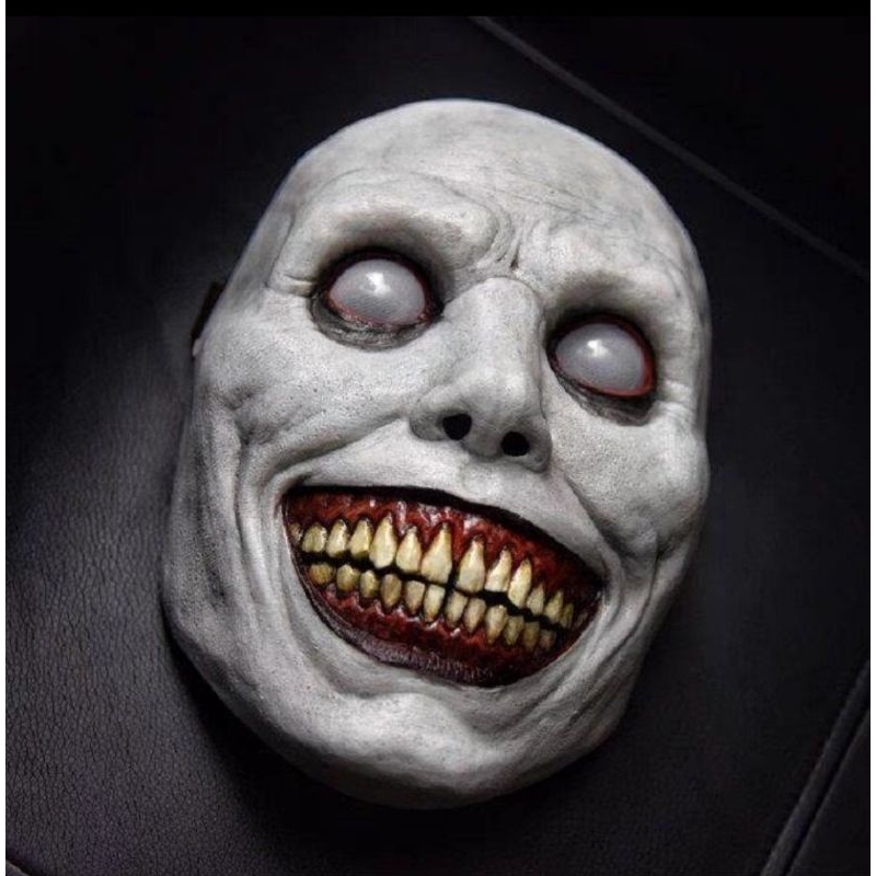 👻พร้อมส่ง👻หน้ากากผี ฟันเหลือง หน้ากากฮาโลวีน น่ากลัว ทำจากยาง ครึ่งหน้า iallshop