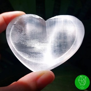 เซเลไนต์แกะเป็นทรงถ้วยรูปหัวใจSelenite Bowl