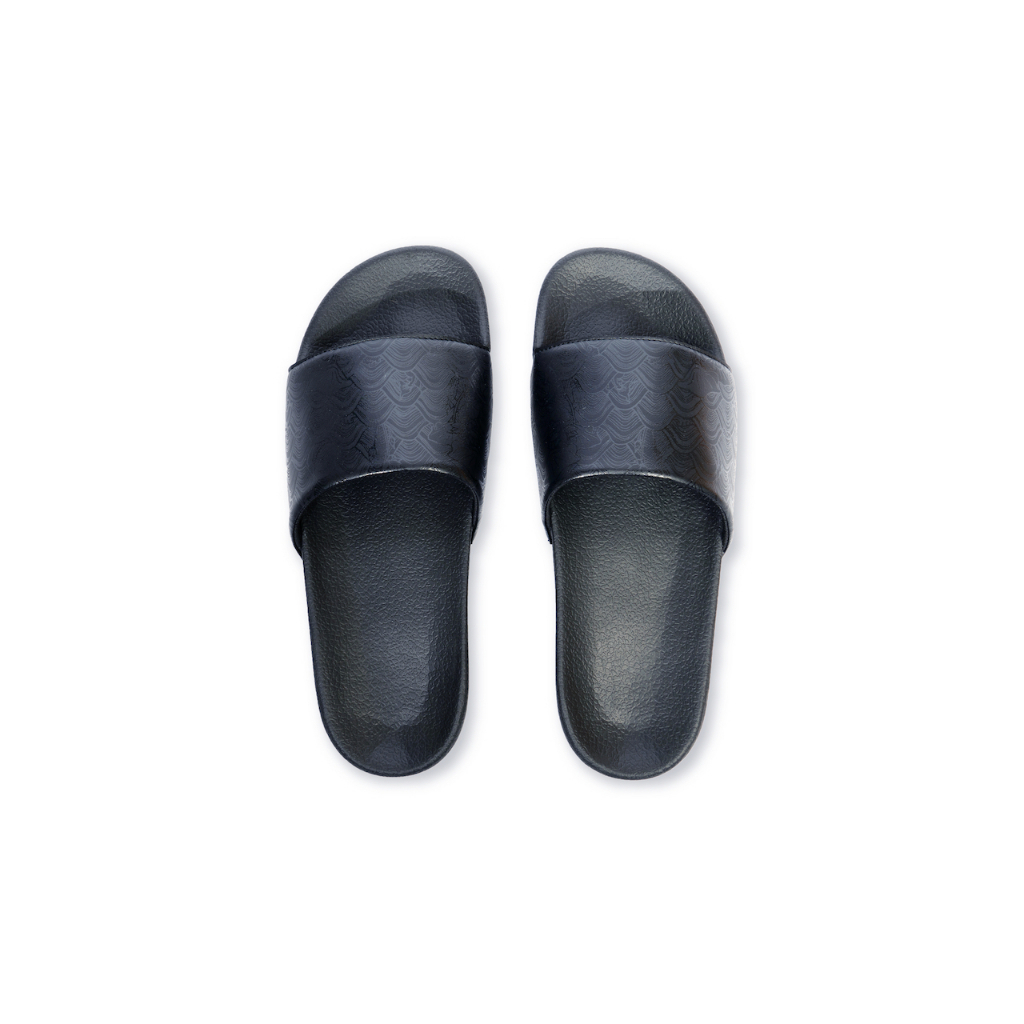 Indigoskin Slide Sandal “Black Lotus Pattern” รองเท้าแตะ สีดำ ทุกไซส์