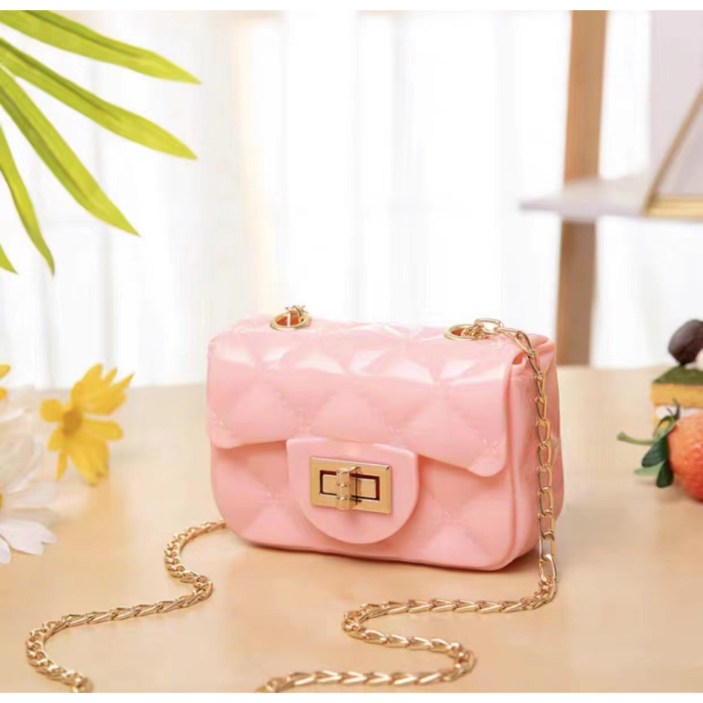 กระเป๋าแฟชั่นสะพายข้างสายโช่ยอดฮิด ราคาถูกสวยๆ ไร้สายหิ้ว ราคา ถูกที่สุด ดีลบีเคเค รูปภาพหลัก