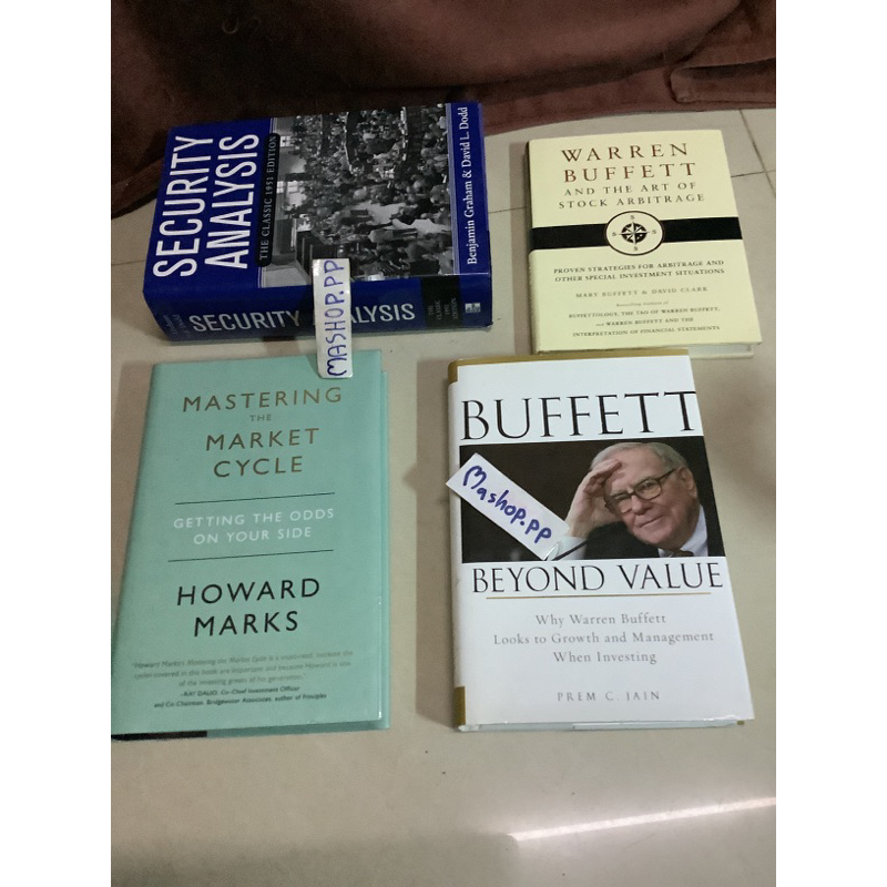 8หนังสือBuffett beyond value,warren Buffett and the art of stock,Security analysis the classic 1951 edition,Howard marks