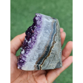 ก้อน ผลึก อเมทิส จีโอด Amethyst Geode 535 กรัม (grams.) พลอยแท้ อัญมณีมงคลประจําวันเกิด เครื่องประดับพลอย