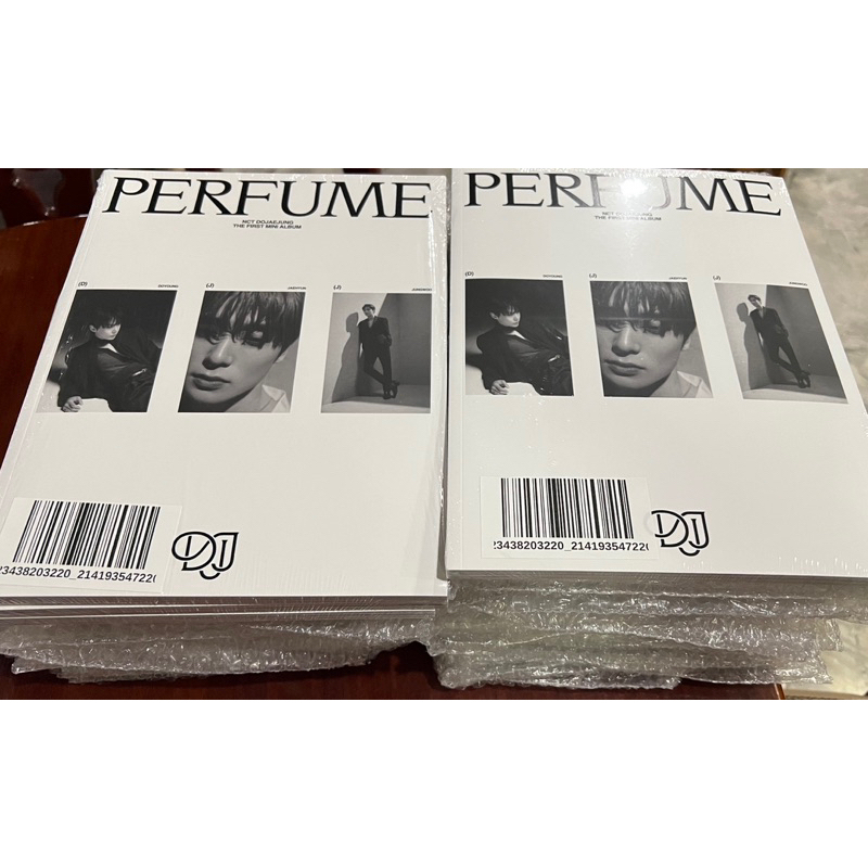 (มีเก็บเงินปลายทาง) อัลบั้มเต็มไม่แกะ nct dojaejung 1st mini album - perfume (photobook ver)
