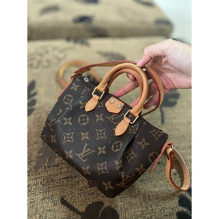 LOUIS VUITTON หลุยส์วิตตองพัดมินิมือสอง ขนาด 7"