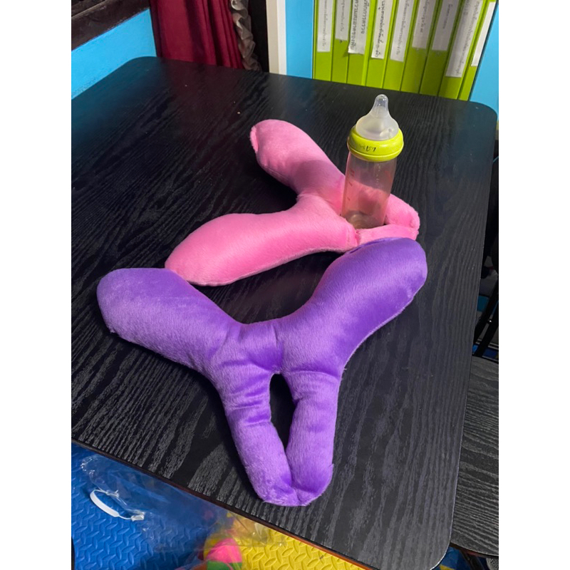 หมอนที่จับขวดนม (9999k)