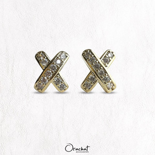 Mini cross earrings. (ต่างหูแบบติดหูงานชุบทองคำขาว เพชร CZ)