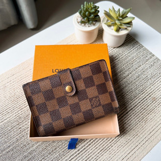 LV Kisslock wallet มือสองของแท้💯ค่ะ (รบกวนทั่กแชทก่อนสั่งค่ะ)