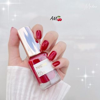 ยาทาเล็บ Madar Premium Nail Polish สี Cherry Red 🍒 #AM (สีแดง)