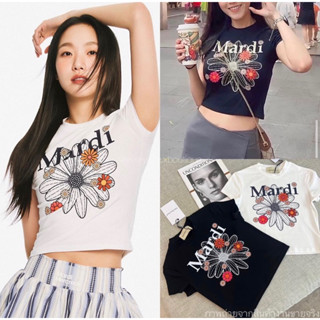 Mardi crop • 🖤🤍  เสื้อCrop สุดคิ้ว พิมพ์ลายดอกไม้คมชัด ตรงตามแบรนด์รุ่นนี้ทรงนี้กำลังฮิตมากๆ