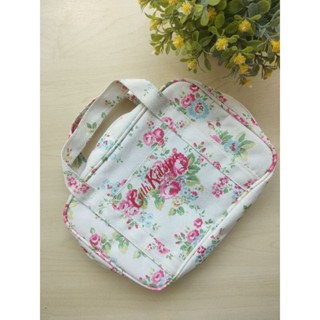 กระเป๋ามือสอง Cath Kidston กระเป๋าใส่เครื่องสำอางค์ กระเป๋าใส่ของ กระเป๋าถือ กระเป๋าลายดอกไม้ cosmetic bag