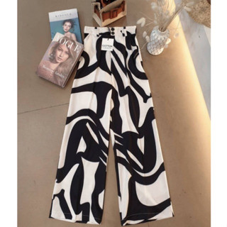 New Monogram pants🐼  กางเกงลายปริ้นท์ดิจิตอลผ้าดีมากกก ทรงสวย เป๊ะปัง ใส่สบายสุดๆๆ