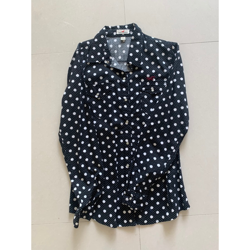 Hollister shirt มือ2สภาพใหม่เอี่ยมอ่อง