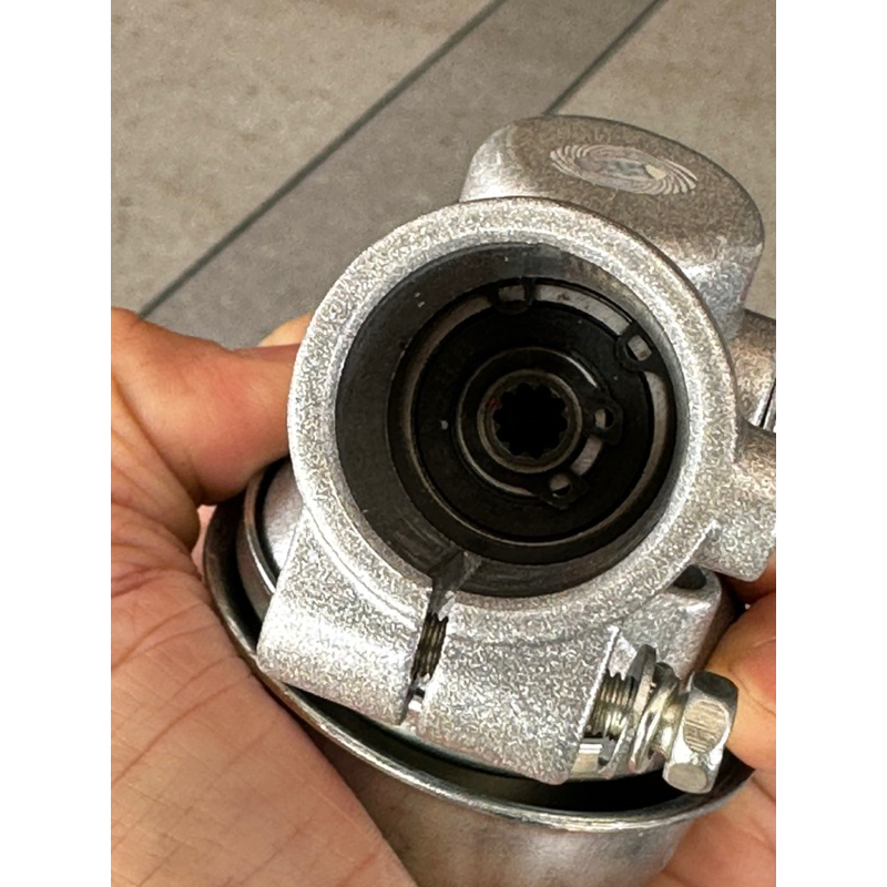 EM2500 อะไหล่เครื่องตัดหญ้ามากีต้า 2 จังหวะตัวเล็ก - รูปที่ 4