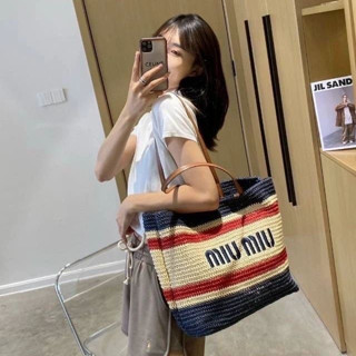 2023 new models กระเป๋า miumiu กระเป๋า แท้ tote bag กระเป๋าถือ handbag shoulder bag ถุงผ้า