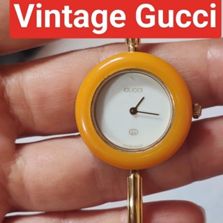 นาฬิกา Vintage Gucci กำไล มือสองสภาพสวย  ตัวเรือนทองยังสวย เรียบหรู ระบบถ่าน