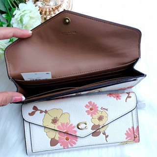 🎀(สด-ผ่อน) กระเป๋าสตางค์ สีขาวลายดอก C9040 Wyn Soft Wallet With Floral Print