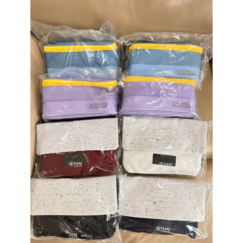 amenity kit การบินไทย มีสองแบรนด์คือ Mandarina duck & vvon sugunnasil พร้อมของข้างในทั้งหมด