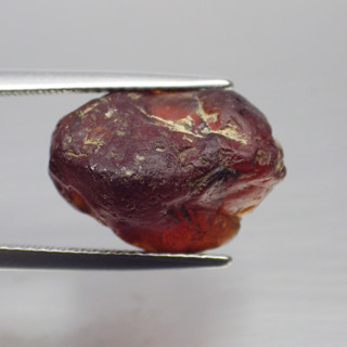 พลอย ก้อน การ์เนต โรโดไลท์ ดิบ แท้ ธรรมชาติ ( Unheated Natural Spessartite Garnet ) หนัก 15.7 กะรัต