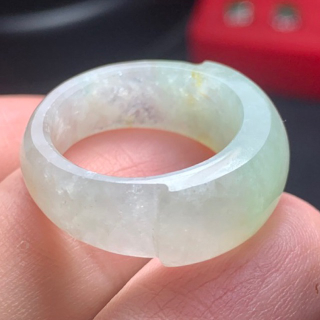แหวนทรงอานม้า หยกพม่า แท้ บ่อเก่า เนื้อแก้ว น้ำแข็ง วุ้น สามสี เขียว ขาว ไหมทอง ฮกลกซิ่ว Natural Jade A Type รับประกัน