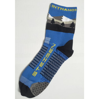 STEIGEN RUNNING SOCKS 1/2 LENGTH ลาย INTHANON - ถุงเท้าวิ่ง เนื้อผ้ายืดหยุ่น มันตุ่มกันลื่น