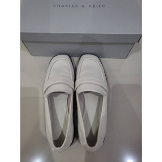 รองเท้า charles &amp; keith (มือสอง)