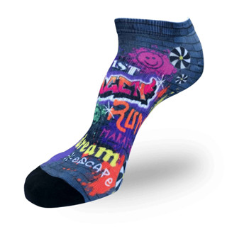 STEIGEN RUNNING SOCKS ZERO LENGTH ลาย GRAFFITI - ถุงเท้าวิ่ง เนื้อผ้ายืดหยุ่น