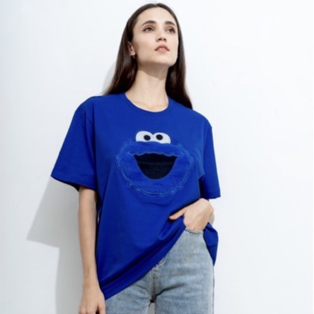 เสื้อยืด Sesame street ปักลาย Cookie Monster แท้  สีน้ำเงิน (Unisex) ไซส์ S-XL