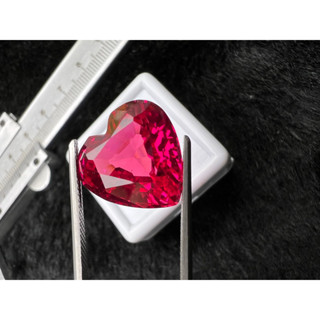 lab pink sapphire 15x15mm Heart shape hardness mohs scale 9