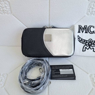 พร้อมส่งไทย  New MCM  Camera Bag in Visetos Size  4.1 x 7.5 x 2.4 inches 11″ to 45″ strap length