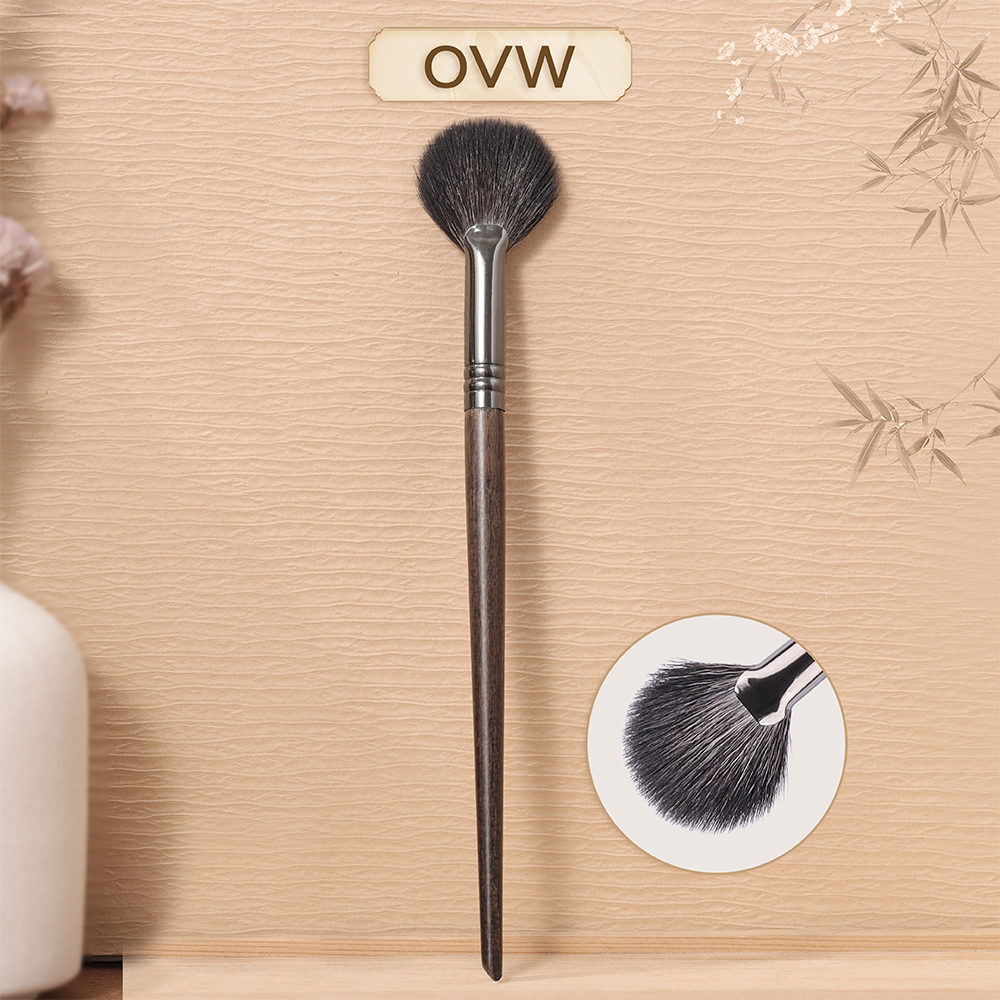 Ovw อุปกรณ์แต่งหน้าแปรงแต่งหน้าทรงพัดลมแปรงปัดแก้ม N42