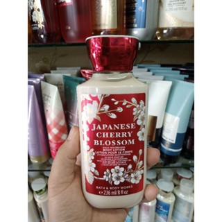 Bath &amp; Body Works Japanese Cherry Blossom Daily Nourishing Body Lotion 236ml. ของแท้