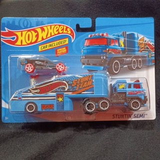 Hotwheels Car Included Stuntin ตัวพ่วงสามารถกางออกมาต่อกับชุดรางได้ครับ