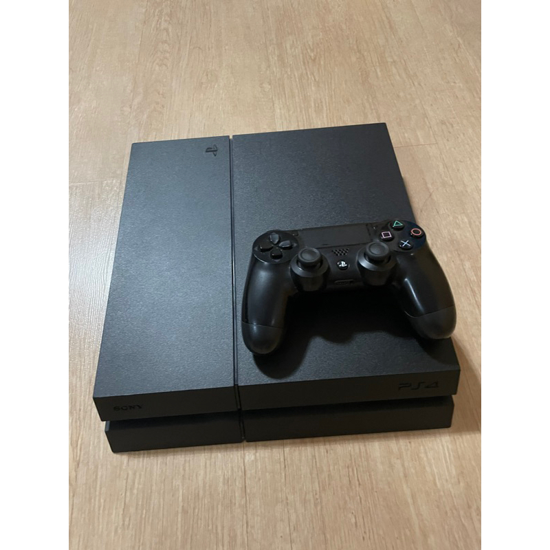 PS4 1206A 500GB มือสองสภาพดีมาก อุปกรณ์ครบ จอยแท้(ไม่มีกล่อง)